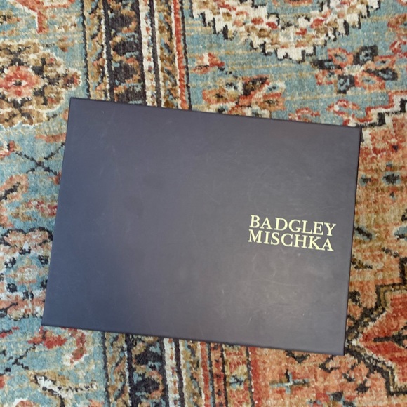 NWT. In box. Badgley Mischka bridal shoes - Picture 2 of 11